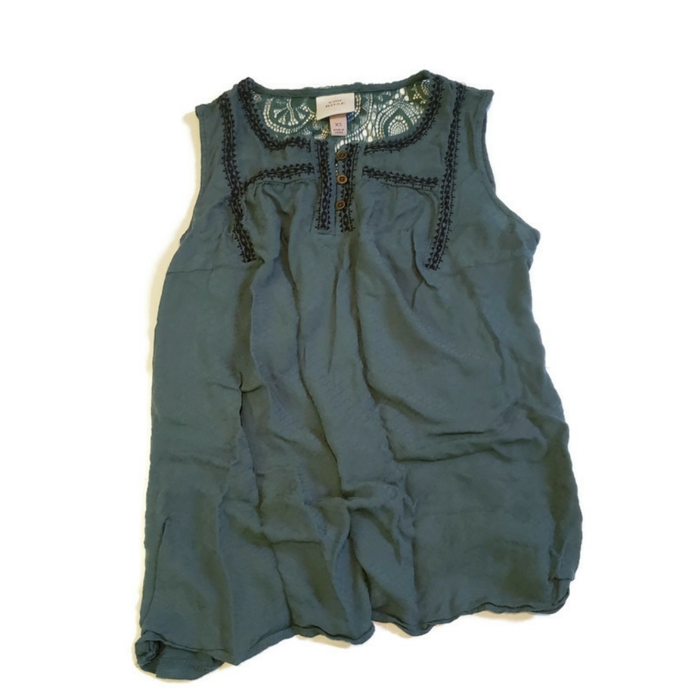 Knox Rose Sleeveless Blouse